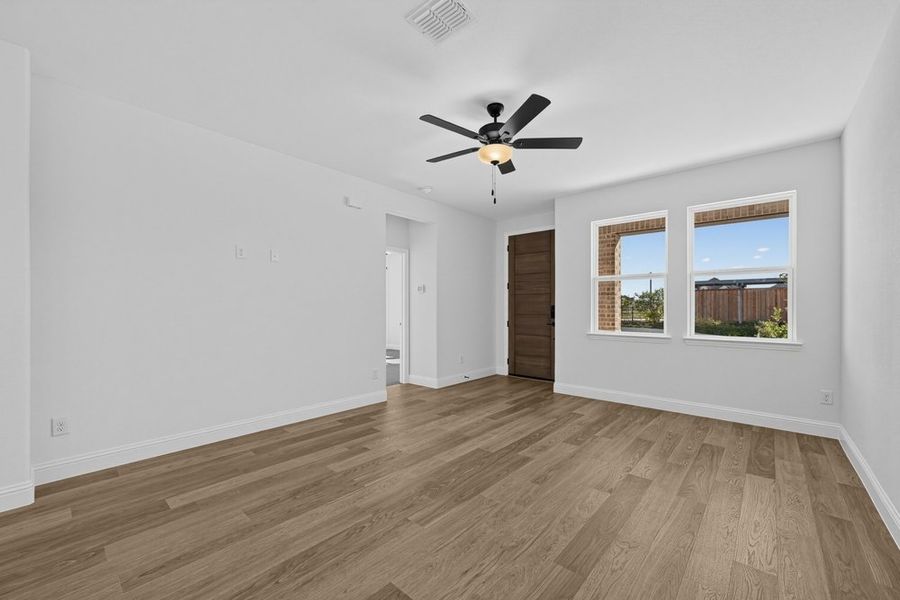 Spacious, unfurnished interior of a new home in North Sky Celina, Celina (Image 16). Spacious, unfurnished interior of a new home in North Sky Celina, Celina (Image 16).