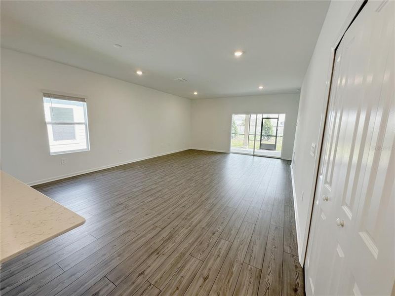 Spacious, unfurnished interior of a new home in , Ocala (Image 8).