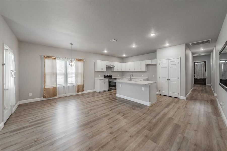 Image 37 of a home in .