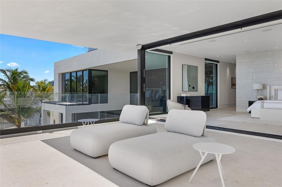 Exterior details and patio area of a home in , Fort Lauderdale (Image 32).