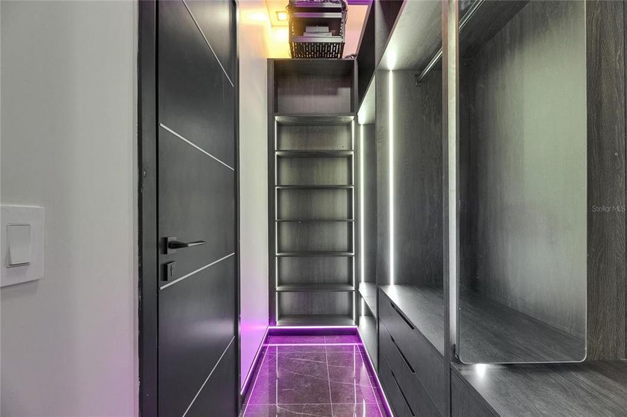 Image 47 of a home in .