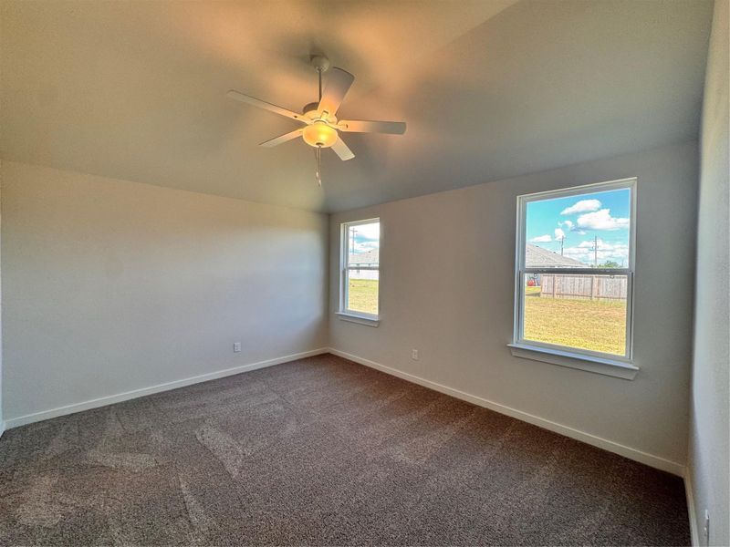 Spacious, unfurnished interior of a new home in Santa Fe, Cleveland (Image 13).