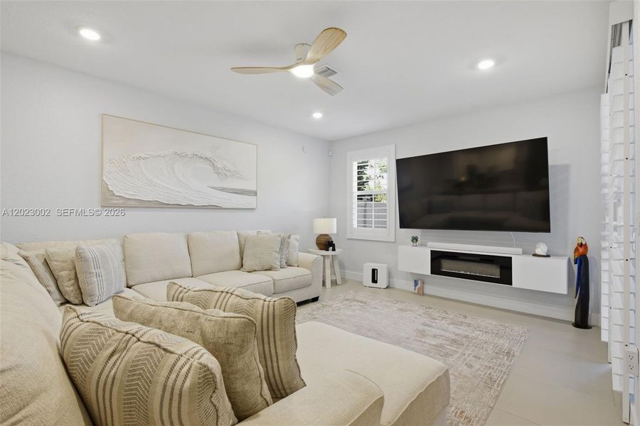 Furnished interior view inside a new home in , Pembroke Pines (Image 5). Furnished interior view inside a new home in , Pembroke Pines (Image 5).