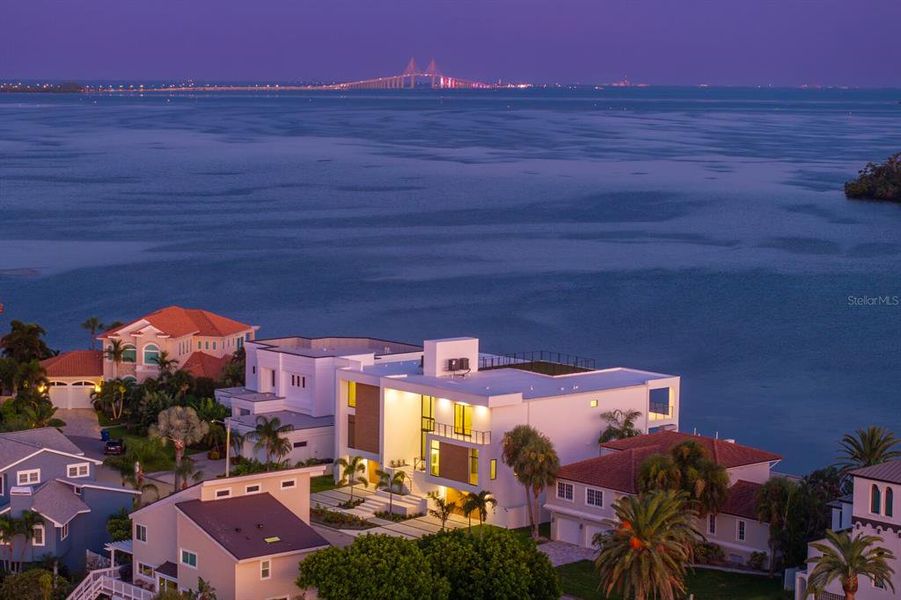 Condo located in Tierra Verde, FL showcasing its design and architecture (Image 6).