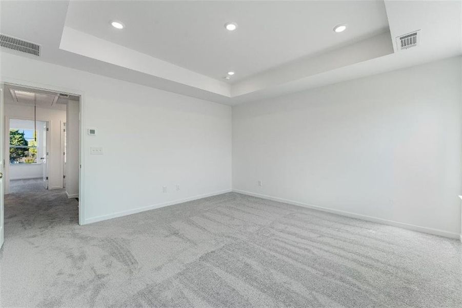 Spacious, unfurnished interior of a new home in Auburn Glen, Dacula (Image 21).