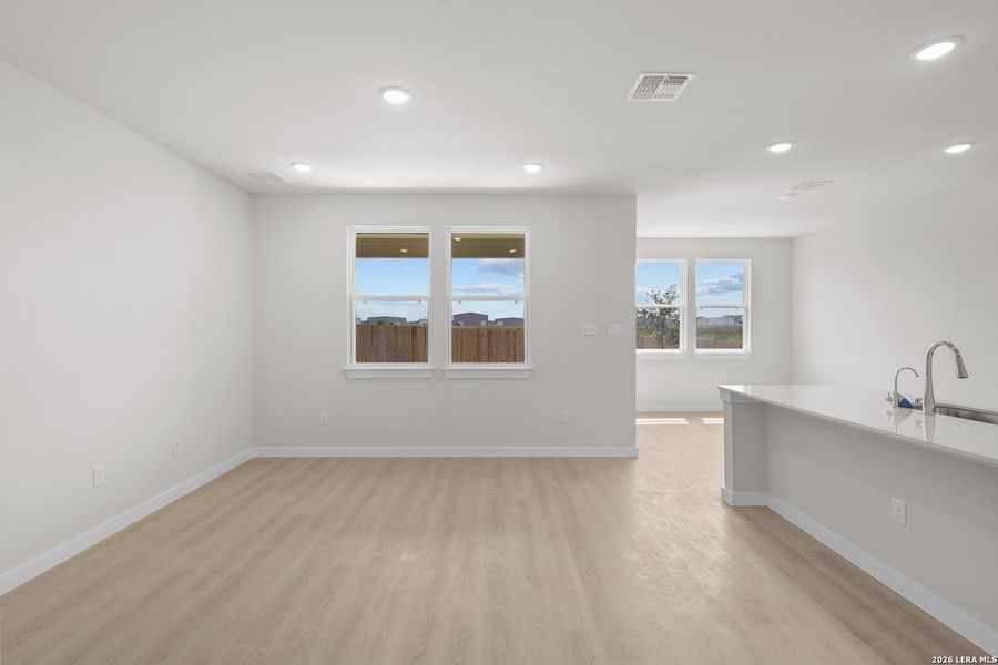 Spacious, unfurnished interior of a new home in Hiddenbrooke, Seguin (Image 21). Spacious, unfurnished interior of a new home in Hiddenbrooke, Seguin (Image 21).