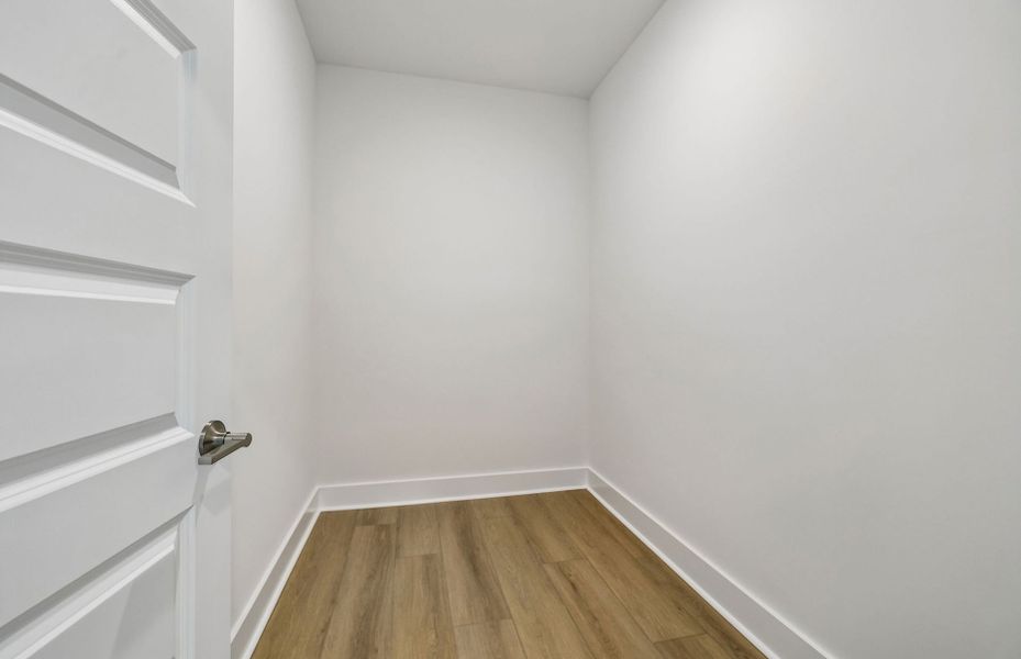 Spacious, unfurnished interior of a new home in Devonshire, Mount Juliet (Image 44).