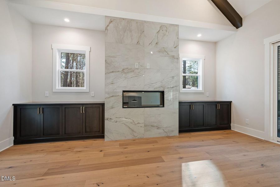 8017 Bud Morris (12) 8017 Bud Morris (12)