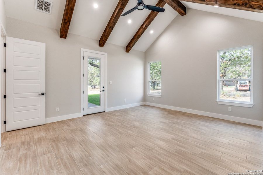 Spacious, unfurnished interior of a new home in , Adkins (Image 16).