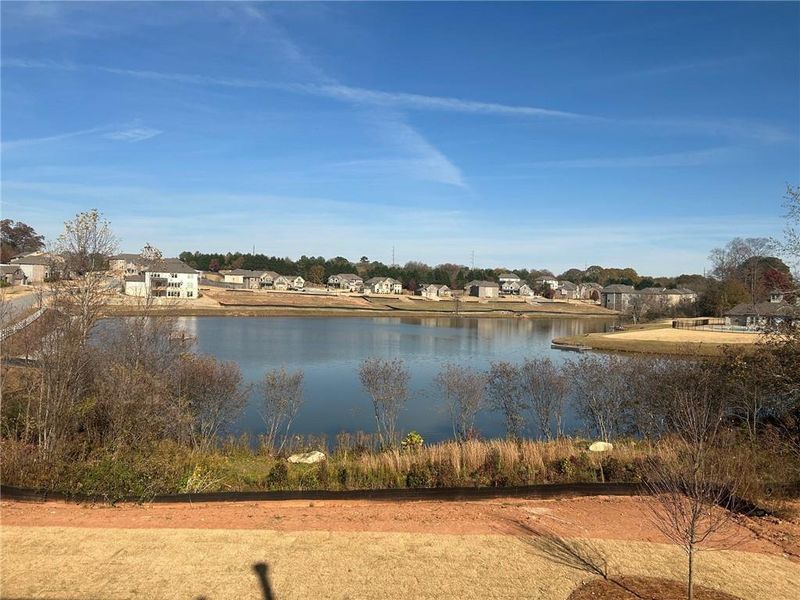 Image 24 of a home in Sierra Lake.