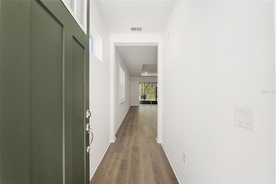 Spacious, unfurnished interior of a new home in , Ocala (Image 33).