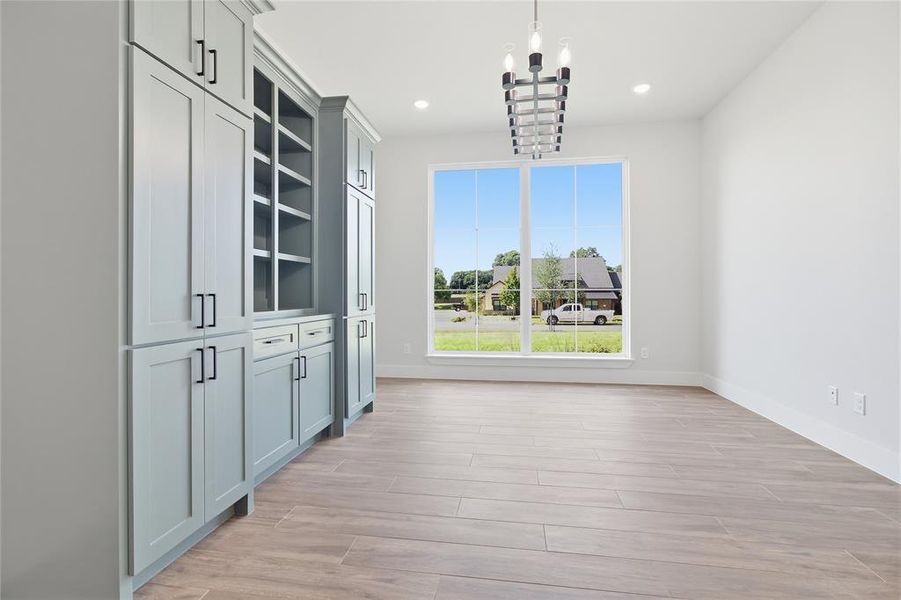 Spacious, unfurnished interior of a new home in , Mansfield (Image 23).
