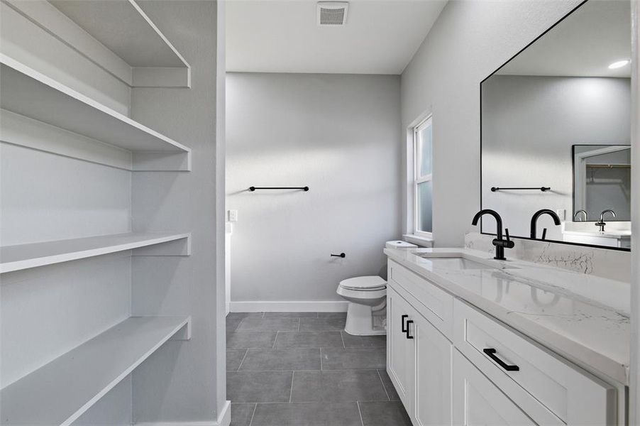 Furnished interior view inside a new home in , Fort Worth (Image 11).