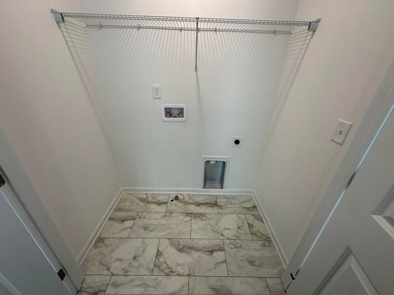 Spacious, unfurnished interior of a new home in Windsor, North Augusta (Image 14).