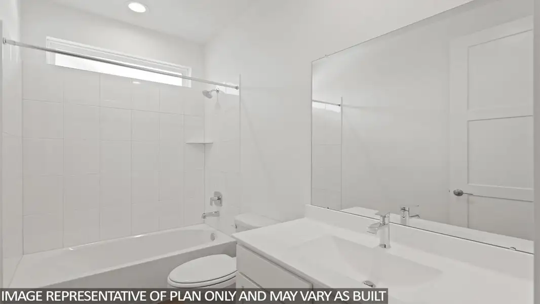 Furnished interior view inside a new home in Silverthorne, Conroe (Image 4).