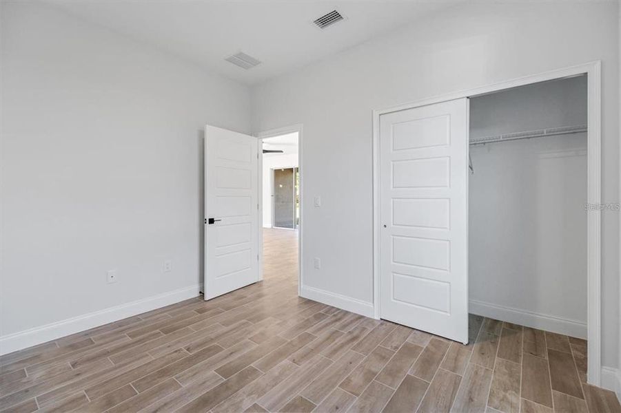 Spacious, unfurnished interior of a new home in , Palm Coast (Image 12).