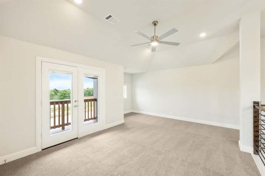 Spacious, unfurnished interior of a new home in Ridgepoint, Midlothian (Image 27).