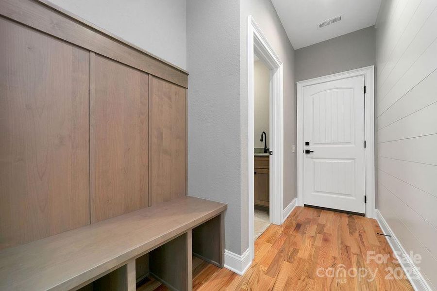 Image 38 of a home in .