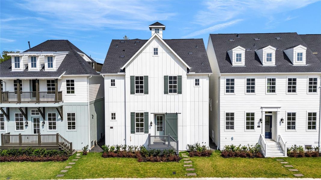 Urban Farmhouse Living at it's Best!