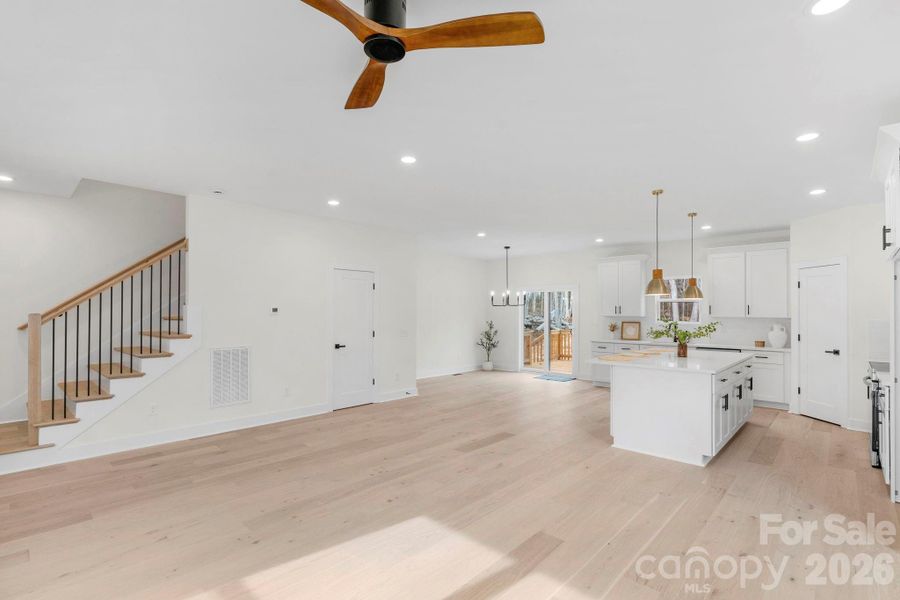 Image 28 of a home in .