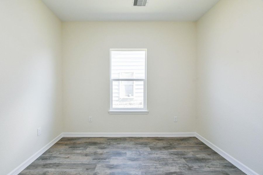 Spacious, unfurnished interior of a new home in , Galena Park (Image 46).