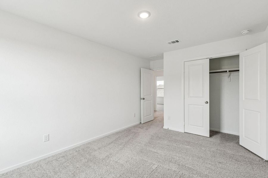 Spacious, unfurnished interior of a new home in River Ranch, Dayton (Image 21).