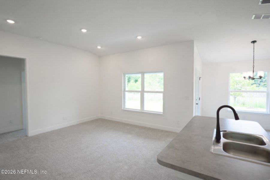 Spacious, unfurnished interior of a new home in Summerglen, Jacksonville (Image 10).