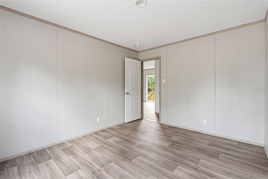 Spacious, unfurnished interior of a new home in , Williston (Image 25).