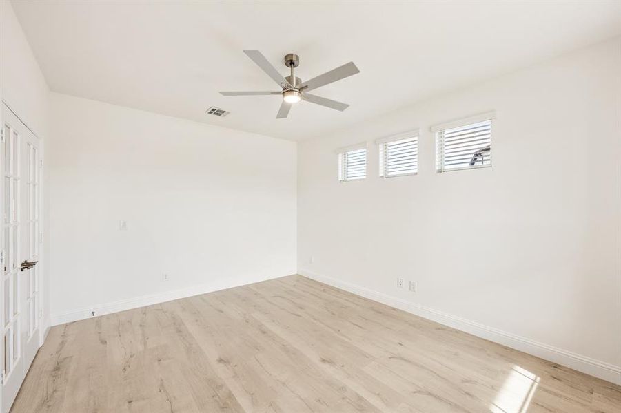 Spacious, unfurnished interior of a new home in ArrowBrooke, Aubrey (Image 23). Spacious, unfurnished interior of a new home in ArrowBrooke, Aubrey (Image 23).
