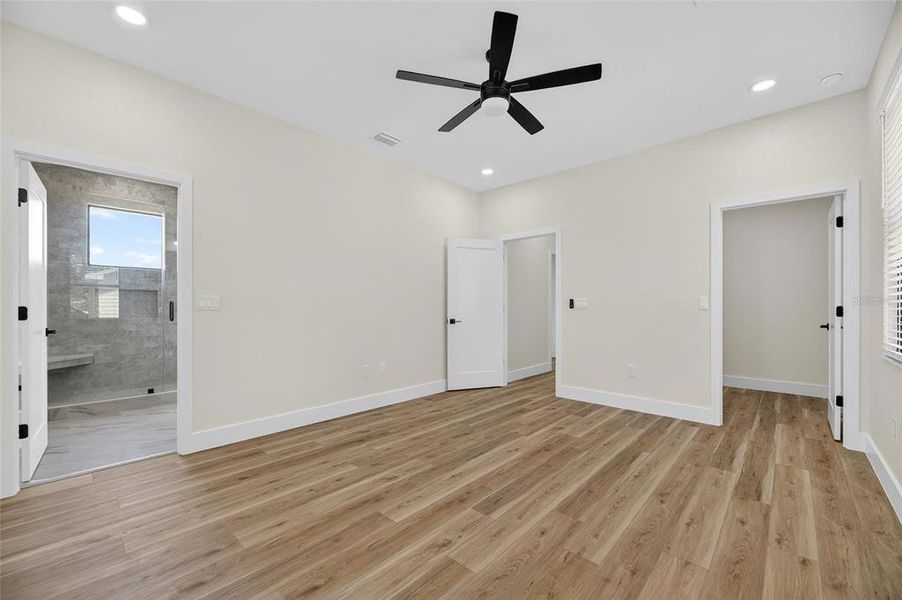 Spacious, unfurnished interior of a new home in , Tampa (Image 15).