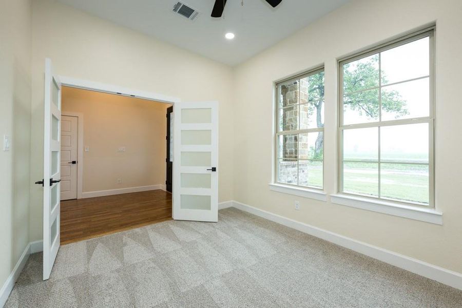 Spacious, unfurnished interior of a new home in , Blue Ridge (Image 27).