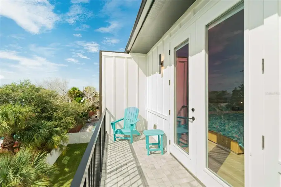 Exterior details and patio area of a home in , Madeira Beach (Image 29).