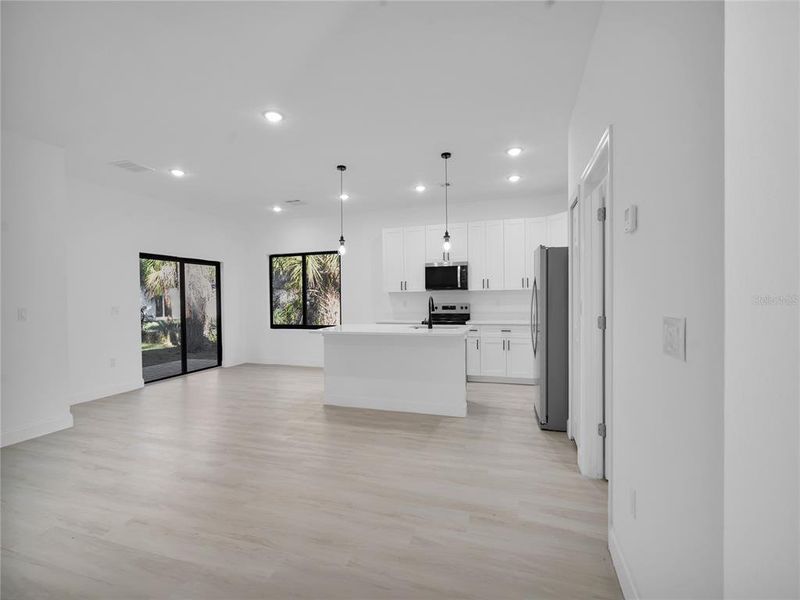 Spacious, unfurnished interior of a new home in , North Port (Image 20).