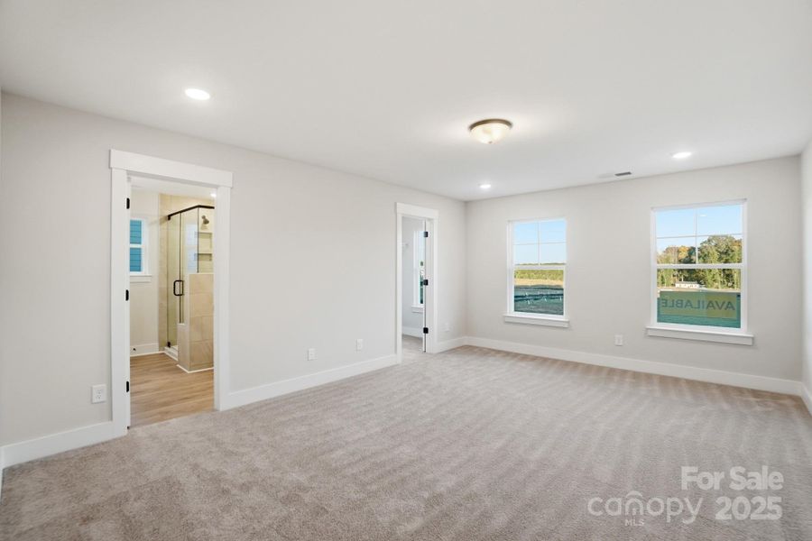 Spacious, unfurnished interior of a new home in , Waxhaw (Image 14).