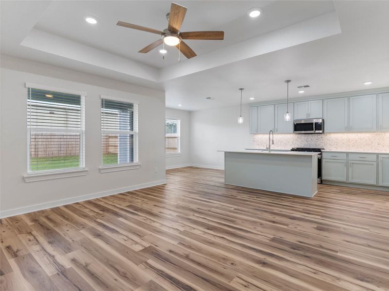 Spacious, unfurnished interior of a new home in , Palacios (Image 14).