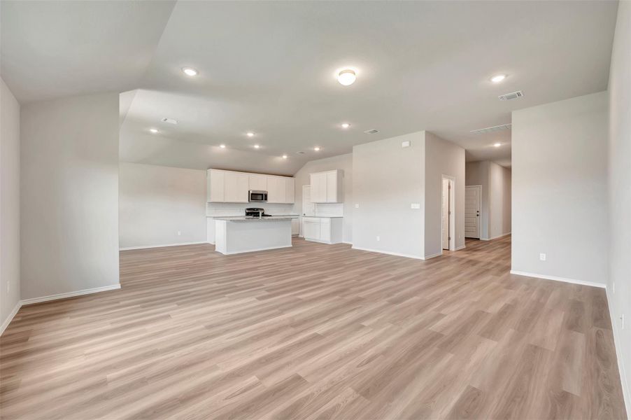 Spacious, unfurnished interior of a new home in Carillon, Manor (Image 20).