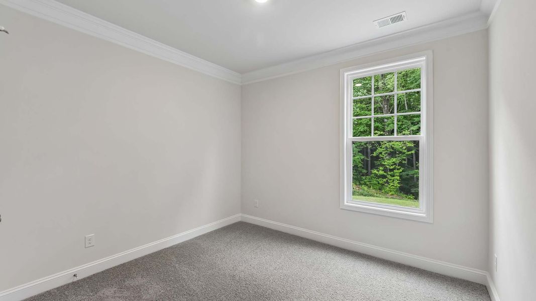 Spacious, unfurnished interior of a new home in Oak Grove Hill, Huntersville (Image 15).