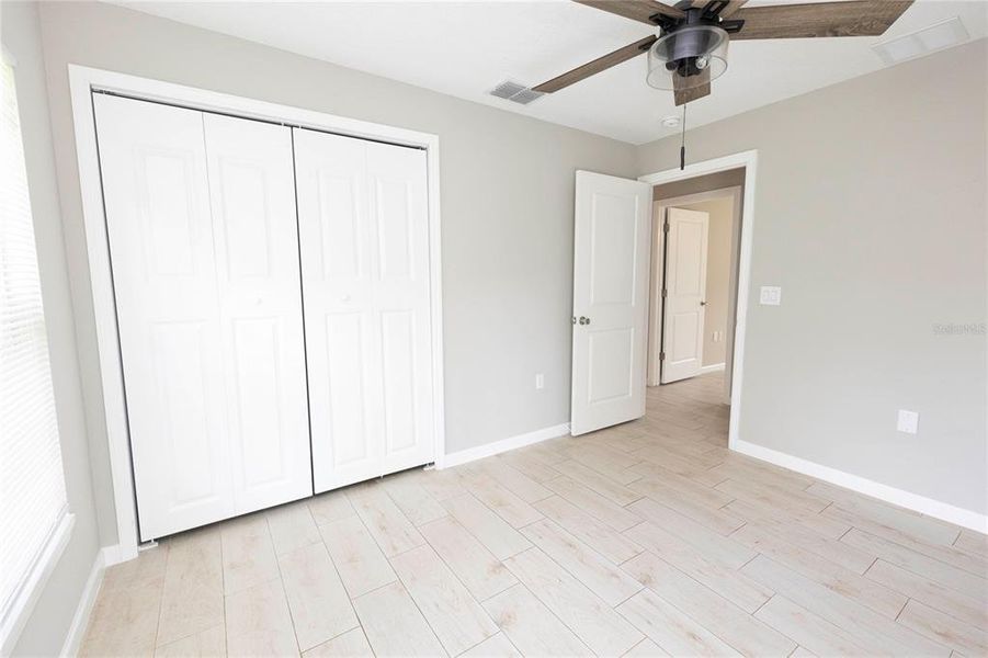 Spacious, unfurnished interior of a new home in , Lake Panasoffkee (Image 19).