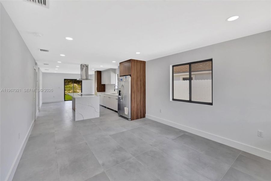 Spacious, unfurnished interior of a new home in , Miami Gardens (Image 44).