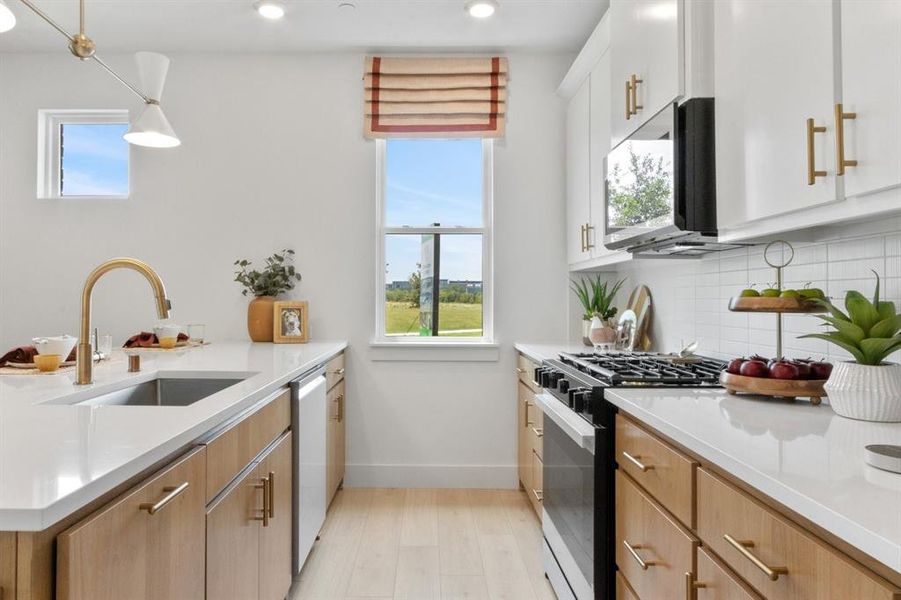 014-1805ParkviewDrive-Melissa-TX-75454-Kitchen.jpg-SMALL