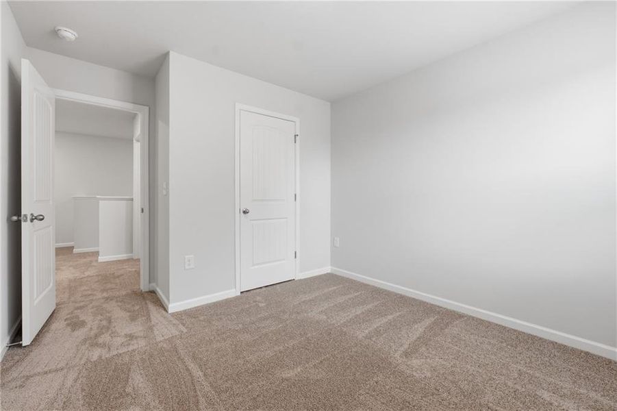 Spacious, unfurnished interior of a new home in Moss Creek, Hogansville (Image 21).