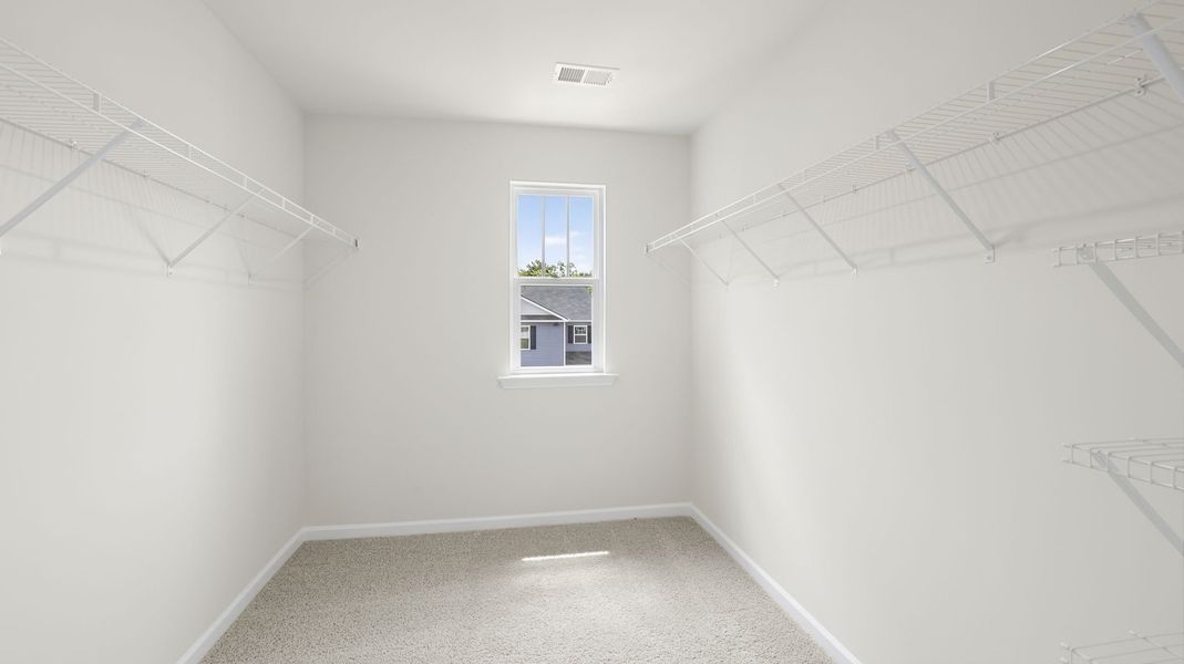 Spacious, unfurnished interior of a new home in Trailside Run, Spartanburg (Image 30).