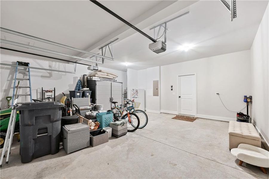 Furnished interior view inside a new home in Springside Reserve, Powder Springs (Image 42). Furnished interior view inside a new home in Springside Reserve, Powder Springs (Image 42).