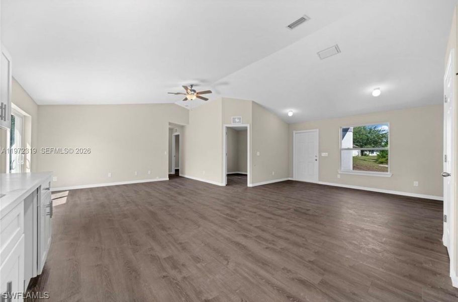 Spacious, unfurnished interior of a new home in , Lehigh Acres (Image 16).
