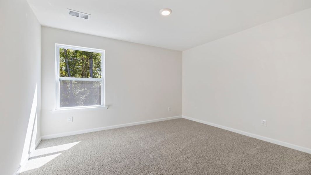 Spacious, unfurnished interior of a new home in Varner Station, Woodruff (Image 22).