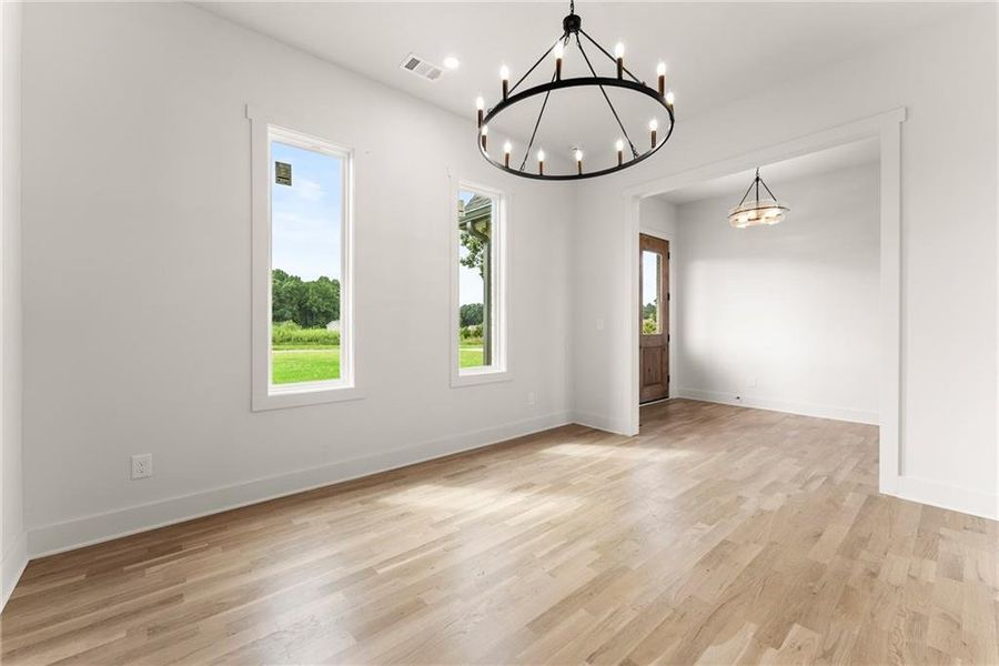 Spacious, unfurnished interior of a new home in , Clermont (Image 32).