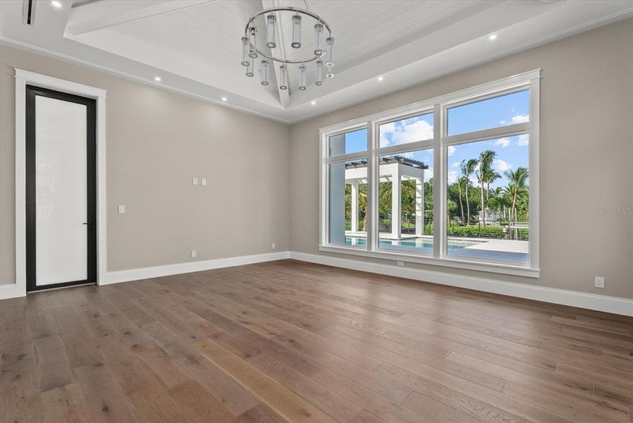 Spacious, unfurnished interior of a new home in , Sarasota (Image 63).