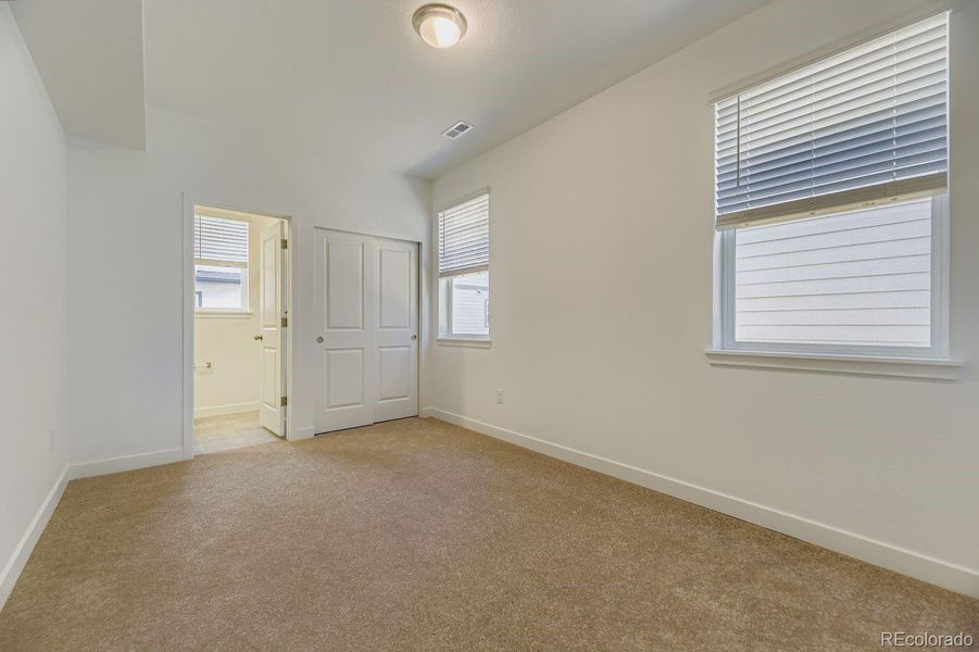 Spacious, unfurnished interior of a new home in Vermilion Creek, Centennial (Image 6). Spacious, unfurnished interior of a new home in Vermilion Creek, Centennial (Image 6).
