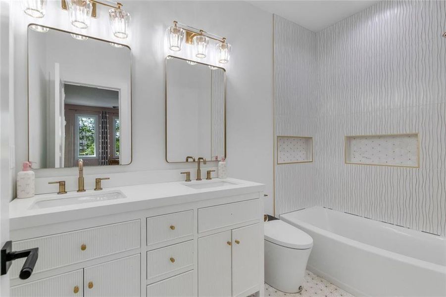 Furnished interior view inside a new home in , Roswell (Image 61).