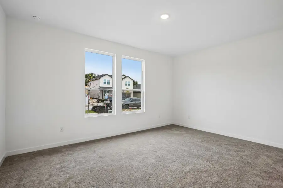 Spacious, unfurnished interior of a new home in Parkton Square, Kyle (Image 18).
